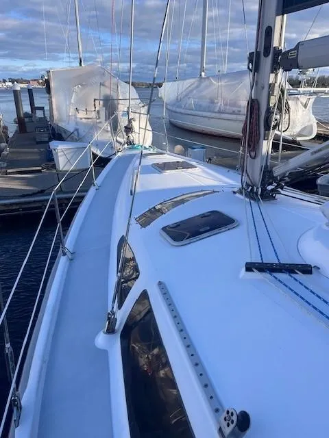 Slide: The Image of Hunter 410 2001 - 57