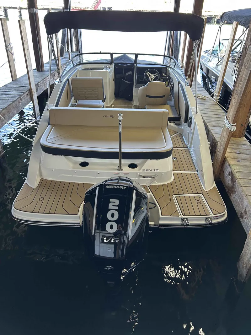 Slide: The Image of Sea Ray SPX 210 Outboard 2025 - 9