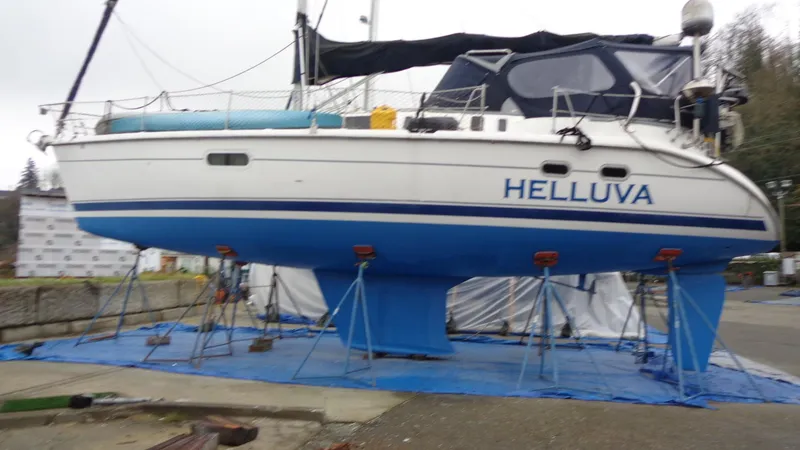 Slide: The Image of Hunter 410 sailboat, 2000 model, docked at marina, rear view. - 5