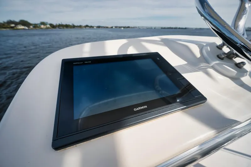 Slide: The Image of Billy Knowles 40 Express - Electronics - 26