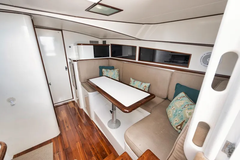 Slide: The Image of Billy Knowles 40 Express - Dinette - 30