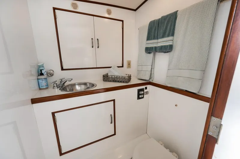 Slide: The Image of Billy Knowles 40 Express - Head - 35