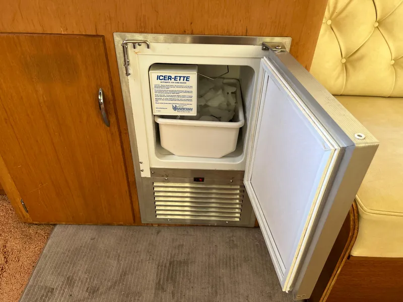 Slide: The Image of Ice maker in 1967 Hatteras 41 Twin Cabin yacht interior. - 35