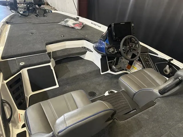 Slide: The Image of 2024 Skeeter ZXR 20 boat interior with Yamaha 250 "SHO" engine, featuring modern seating and controls. - 6