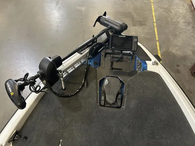 Slide: The Image of 2024 Skeeter ZXR 20 boat deck with Yamaha 250 "SHO" motor and navigation equipment. - 7