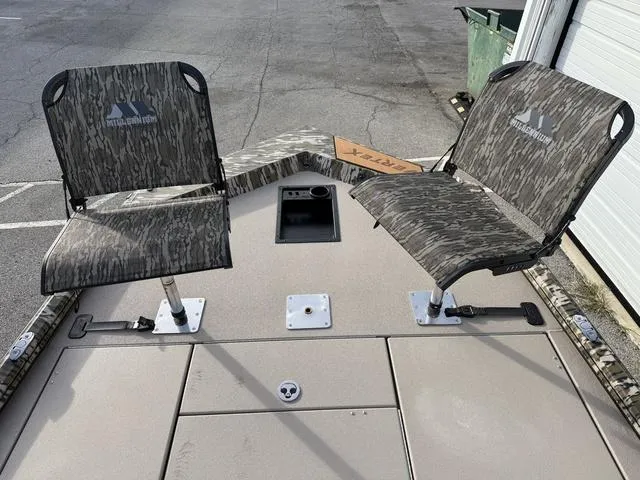 Slide: The Image of Avid 18 Vertex 2025 - 10