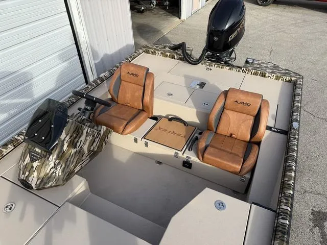 Slide: The Image of Avid 18 Vertex 2025 - 15