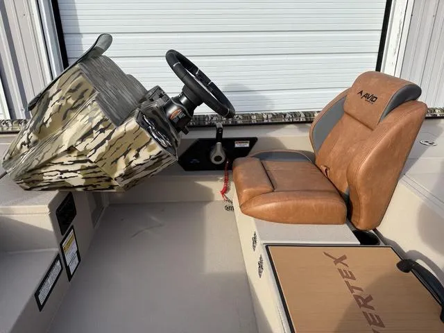 Slide: The Image of Avid 18 Vertex 2025 - 16