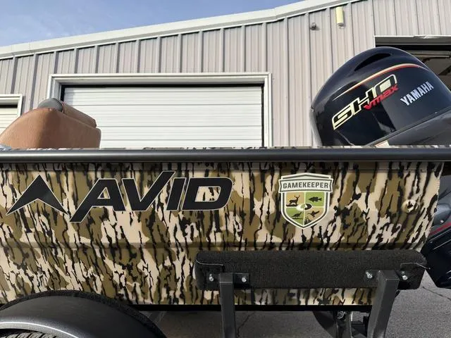 Slide: The Image of Avid 18 Vertex 2025 - 4