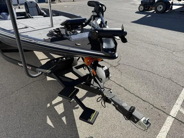 Slide: The Image of Phoenix Bass Boat 721 ZXL 2025 - 7