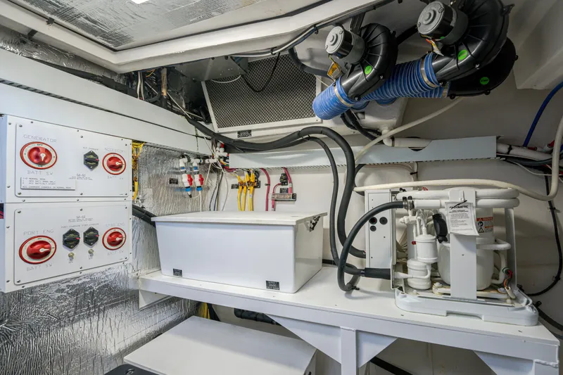 Slide: The Image of Cruisers Yachts 50 Cantius 2018 - 61