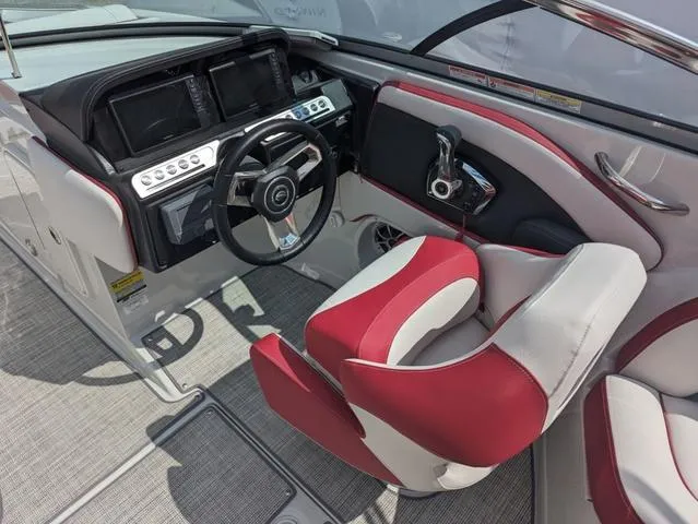 Slide: The Image of Crownline Boats Eclipse E235 2024 - 13