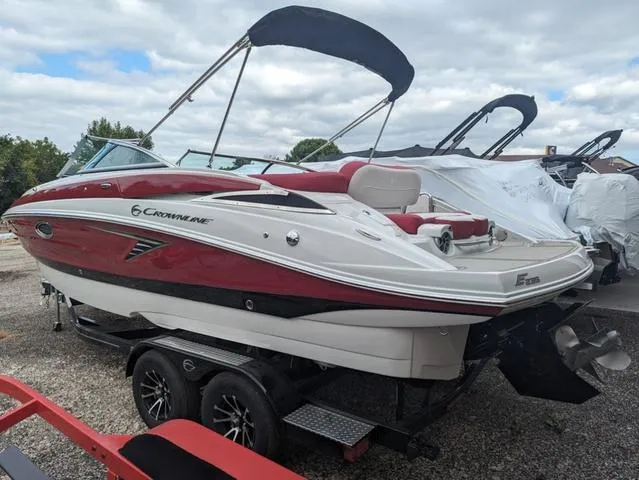 Slide: The Image of Crownline Boats Eclipse E235 2024 - 27