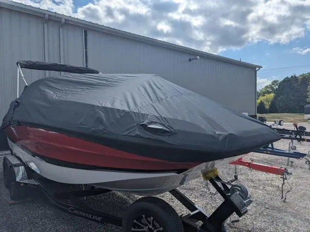 Slide: The Image of Crownline Boats Eclipse E235 2024 - 29