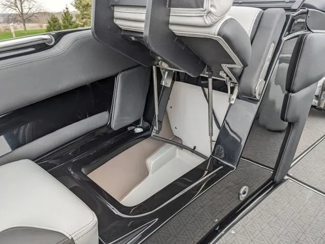 Slide: The Image of Crownline Boats 240 SS LPX 2024 - 18