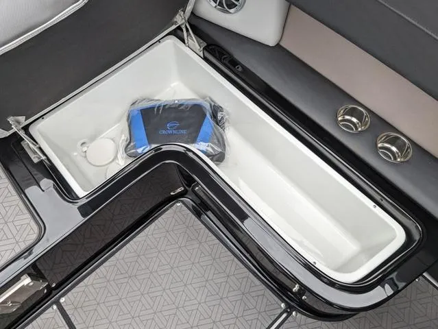 Slide: The Image of Crownline Boats 240 SS LPX 2024 - 21