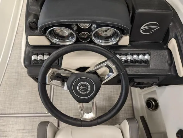 Slide: The Image of Crownline Boats E210 XS 2024 - 12