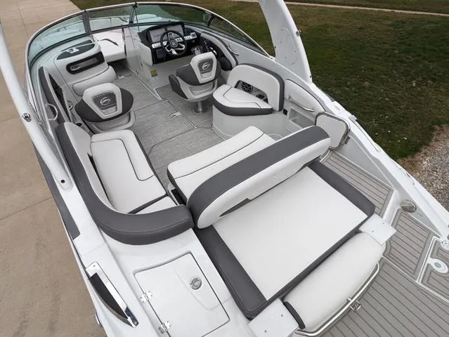Slide: The Image of Crownline Boats 260 SS 2024 - 6