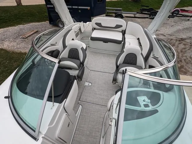 Slide: The Image of Crownline Boats 260 SS 2024 - 7