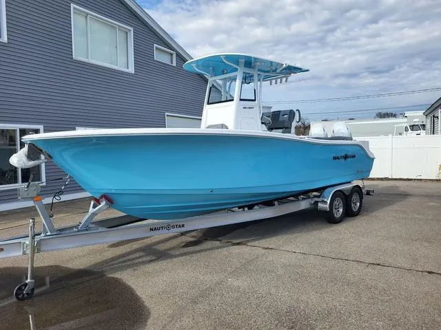 Slide: The Image of NauticStar 252 Legacy 2025 - 1