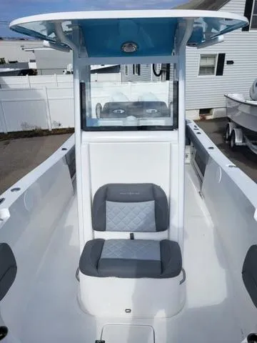 Slide: The Image of NauticStar 252 Legacy 2025 - 10