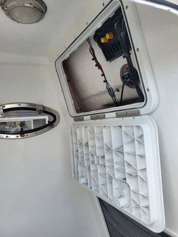 Slide: The Image of NauticStar 252 Legacy 2025 - 20