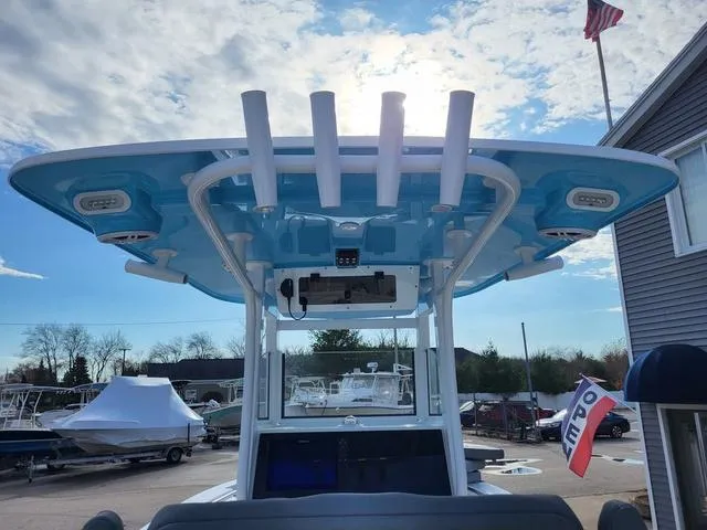 Slide: The Image of NauticStar 252 Legacy 2025 - 24