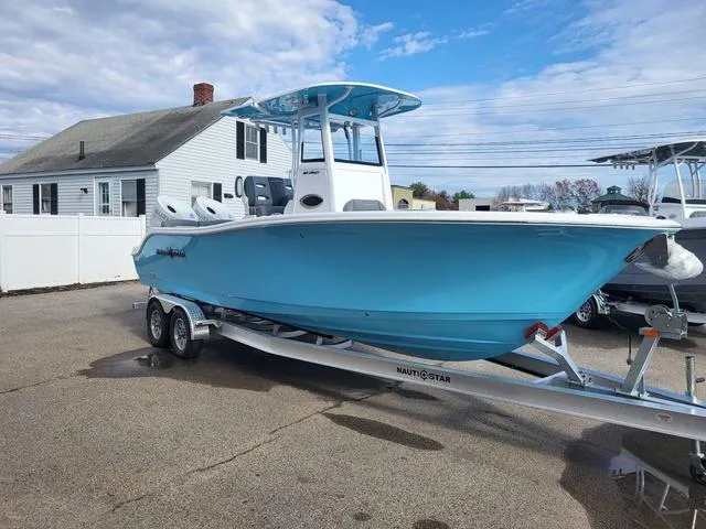 Slide: The Image of NauticStar 252 Legacy 2025 - 3