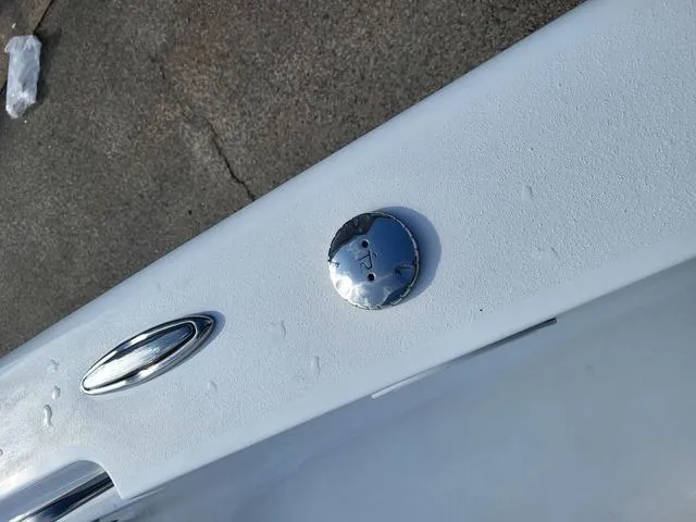 Slide: The Image of NauticStar 252 Legacy 2025 - 43