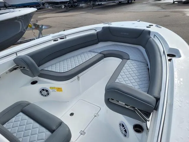 Slide: The Image of NauticStar 252 Legacy 2025 - 7