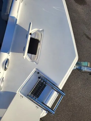 Slide: The Image of NauticStar 203DC 2025 - 16