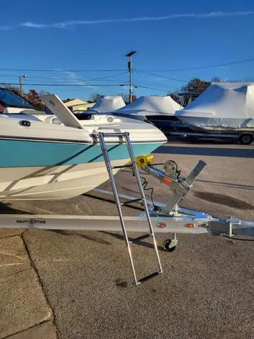Slide: The Image of NauticStar 203DC 2025 - 17