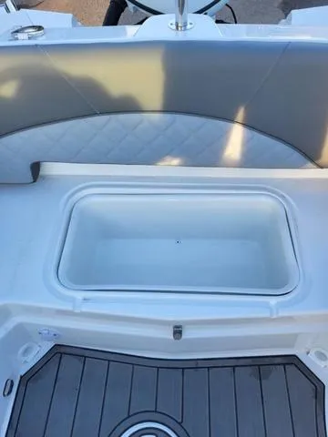 Slide: The Image of NauticStar 203DC 2025 - 31