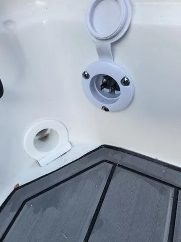 Slide: The Image of NauticStar 203DC 2025 - 42