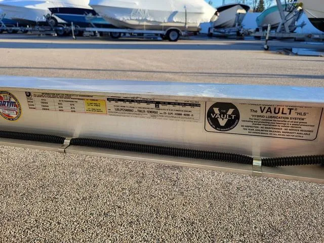 Slide: The Image of NauticStar 203DC 2025 - 43