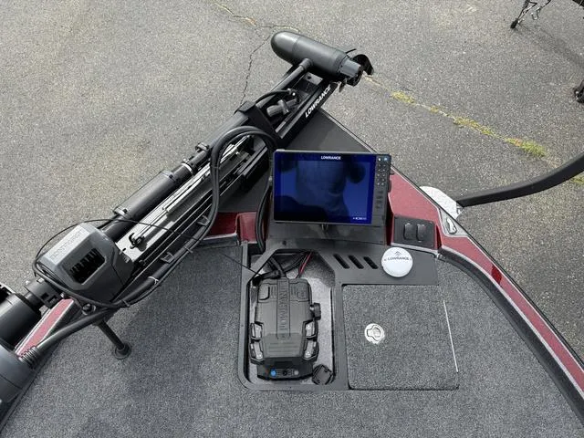 Slide: The Image of Triton 21XP Patriot 2025 - 4