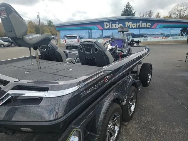 Slide: The Image of 2025 Ranger Z520R Ranger Cup boat at Dixie Marine dealership. - 15