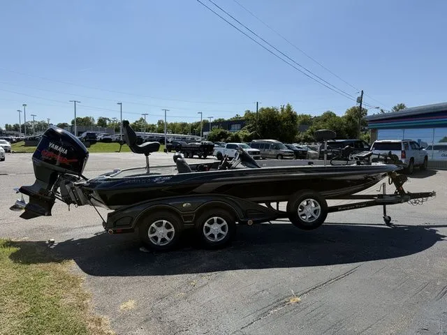 Slide: The Image of Ranger Z520 2011 - 28