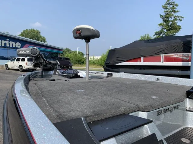 Slide: The Image of Ranger Z519 2016 - 5