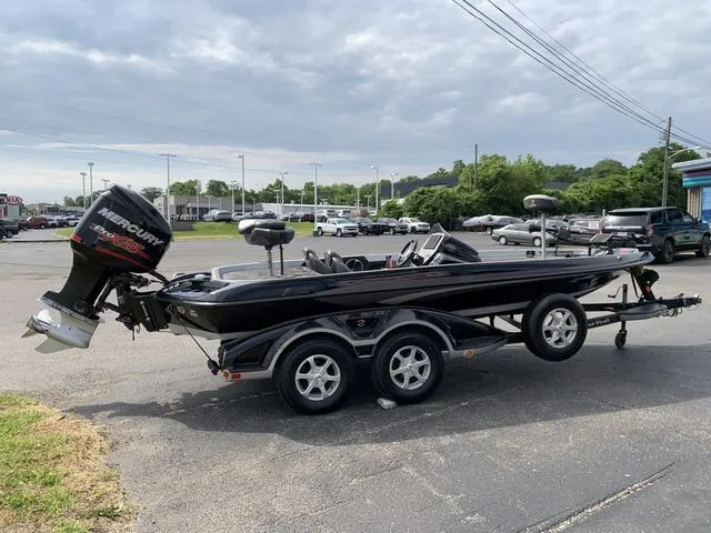 Slide: The Image of Ranger Z519 2016 - 9