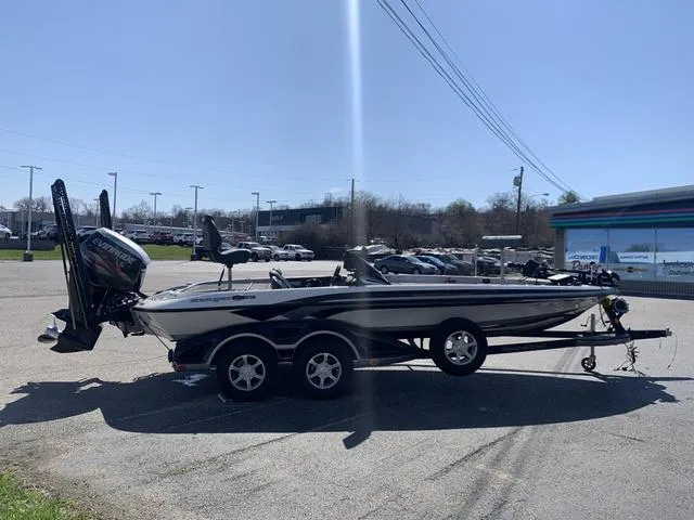 Slide: The Image of Ranger Z521 Comanche 2013 - 5