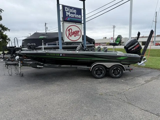 The Image of Triton 21 TrX 2016 - 1