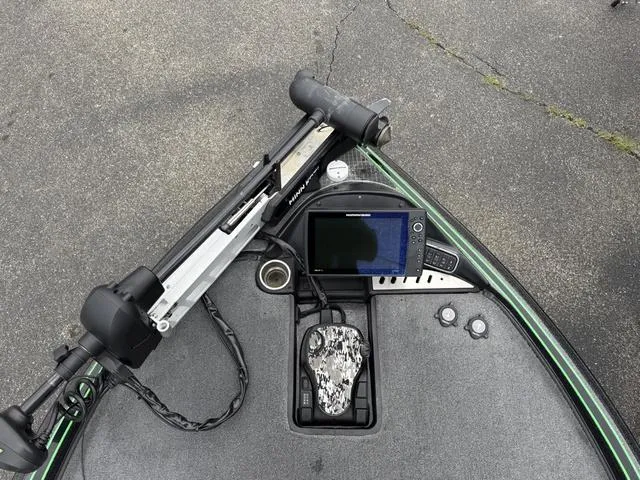 Slide: The Image of Triton 21 TrX 2016 - 3