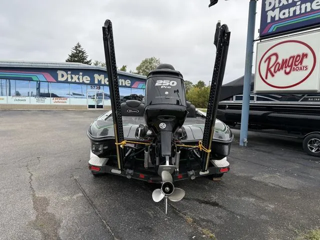 Slide: The Image of Triton 21 TrX 2016 - 6