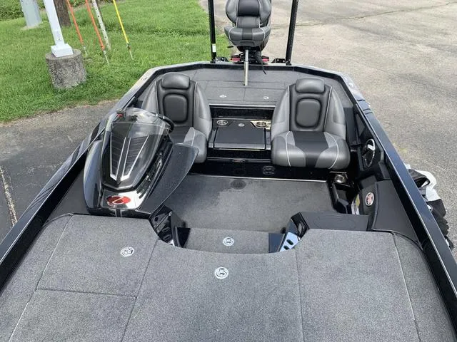 Slide: The Image of Ranger Z520 Comanche 2018 - 7