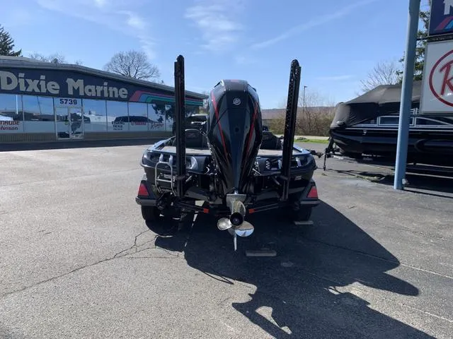 Slide: The Image of 2020 Ranger Z520C boat at Dixie Marine dealership. - 6