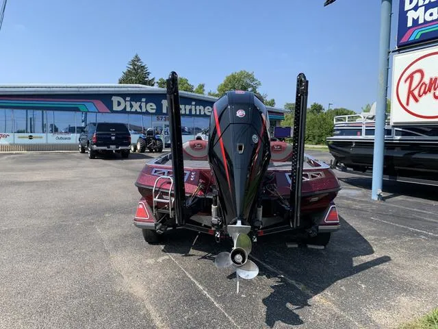 Slide: The Image of 2020 Ranger Z520L CUP boat at Dixie Marine dealership. - 6