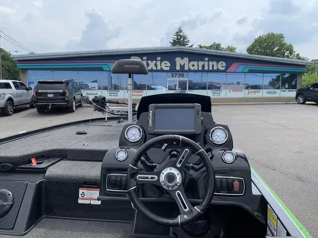 Slide: The Image of Nitro Z18 2019 - 4