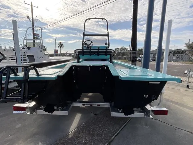 Slide: The Image of Majek 18 M2 2025 - 10