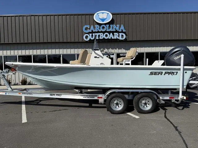 The Image of Sea Pro 210 Bay 2025 - 1